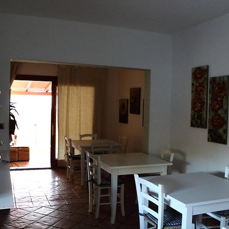 Guest House Li Minnanni Олбия Екстериор снимка