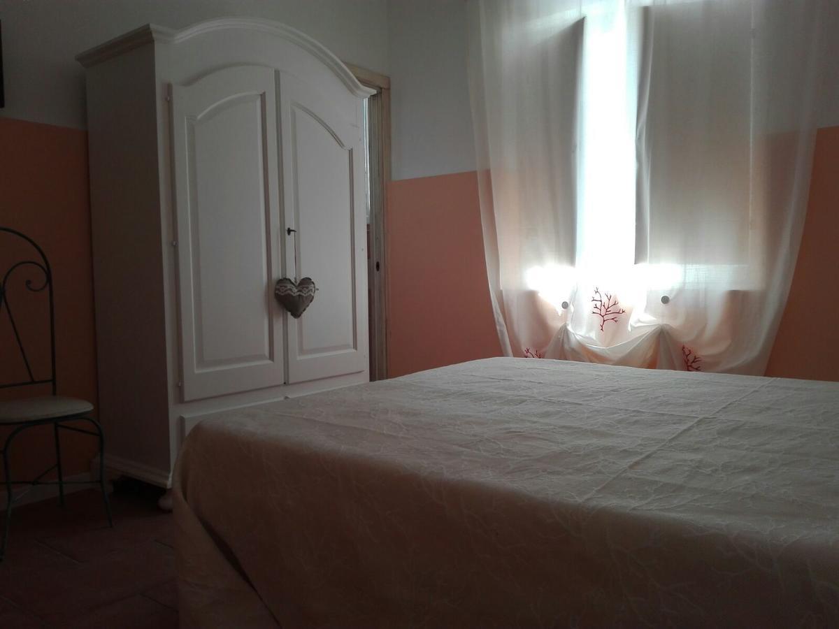 Guest House Li Minnanni Олбия Екстериор снимка
